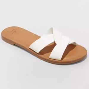 Crossband white sandal
